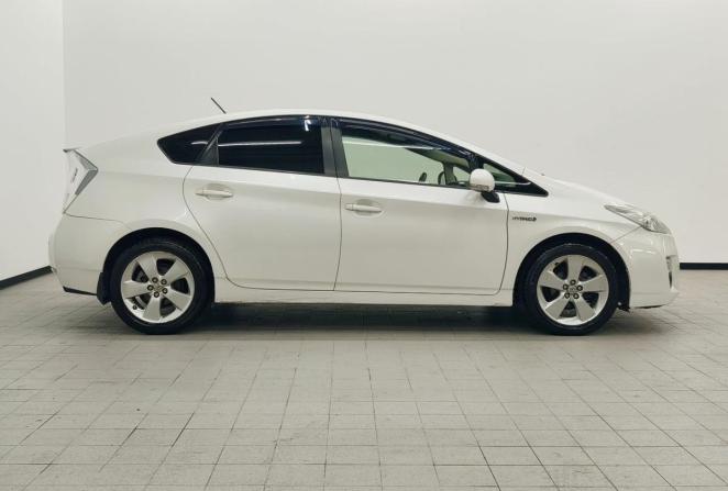 Toyota Prius III (XW30) с пробегом 2009 года, цена 1 029 000 рублей, 221641 км, лифтбек, Автокод Объявления