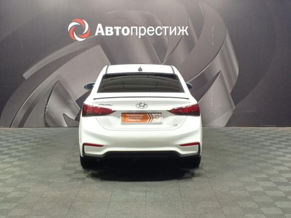 Hyundai Solaris I Рестайлинг с пробегом 2017 года, цена 1 230 000 рублей, 148000 км, седан, Автокод Объявления