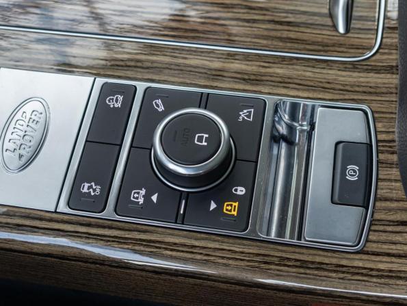 Land Rover Range Rover IV Рестайлинг с пробегом 2018 года, цена 6 439 000 рублей, 82803 км, внедорожник, Автокод Объявления
