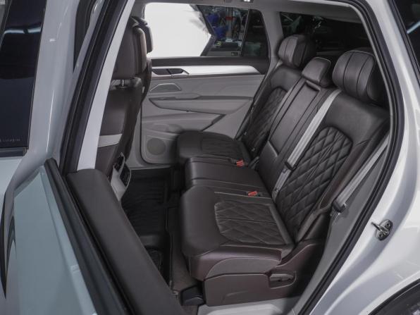 Volkswagen Tavendor I с пробегом 2022 года, цена 4 300 000 рублей, 71866 км, внедорожник, Автокод Объявления