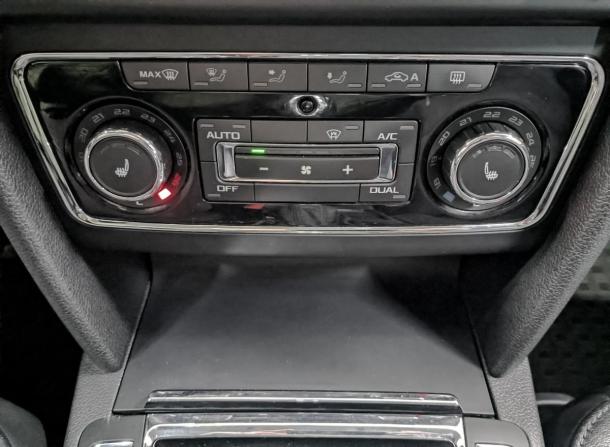 Skoda Superb II Рестайлинг с пробегом 2014 года, цена 1 550 000 рублей, 129753 км, лифтбек, Автокод Объявления