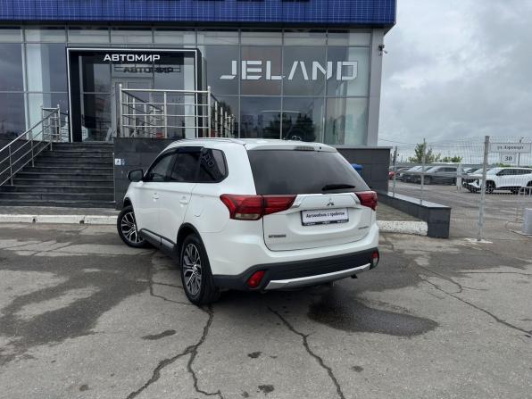 Mitsubishi Outlander III Рестайлинг 2 с пробегом 2015 года, цена 1 992 000 рублей, 148782 км, внедорожник, Автокод Объявления