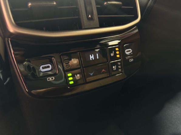 Lexus RX V с пробегом 2023 года, цена 7 700 000 рублей, 3728 км, внедорожник, Автокод Объявления