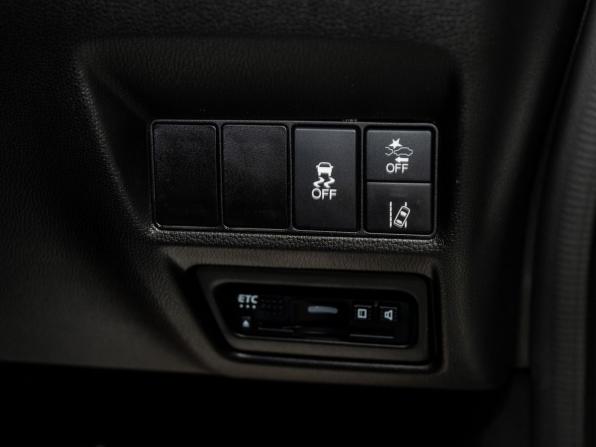 Honda Stepwgn V Рестайлинг с пробегом 2019 года, цена 2 100 000 рублей, 71400 км, минивэн, Автокод Объявления