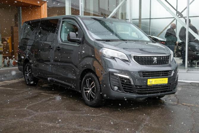 Peugeot Traveller I с пробегом 2018 года, цена 2 398 000 рублей, 71400 км, минивэн, Автокод Объявления
