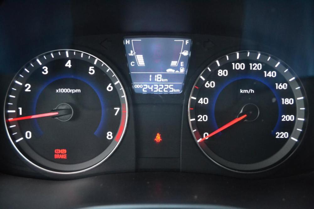 Hyundai Solaris I Старый Оскол  - изображение 12