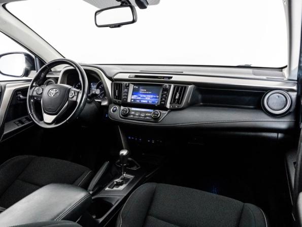 Toyota RAV4 IV (XA40) Рестайлинг с пробегом 2019 года, цена 2 075 000 рублей, 176252 км, внедорожник, Автокод Объявления