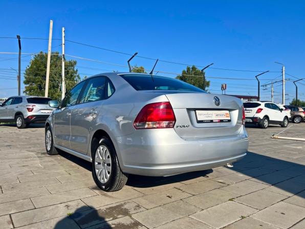 Volkswagen Polo V с пробегом 2015 года, цена 882 700 рублей, 174045 км, седан, Автокод Объявления