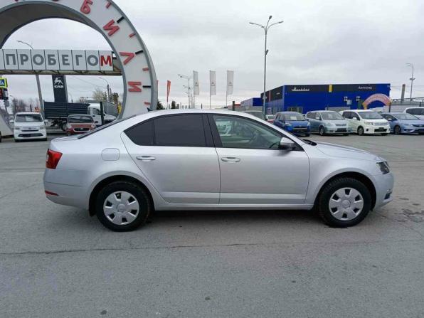 Skoda Octavia III (A7) Рестайлинг с пробегом 2018 года, цена 1 569 995 рублей, 102112 км, лифтбек, Автокод Объявления