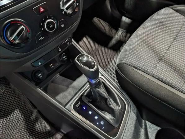 Hyundai Solaris II Рестайлинг с пробегом 2021 года, цена 1 635 000 рублей, 50493 км, седан, Автокод Объявления
