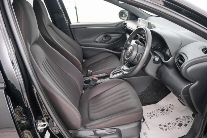 Toyota Yaris IV с пробегом 2021 года, цена 1 149 000 рублей, 78000 км, хэтчбек, Автокод Объявления