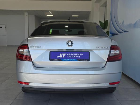 Skoda Octavia III (A7) Рестайлинг с пробегом 2017 года, цена 1 835 000 рублей, 127000 км, лифтбек, Автокод Объявления