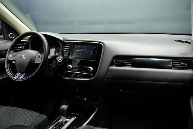 Mitsubishi Outlander III Рестайлинг 3 с пробегом 2021 года, цена 1 999 000 рублей, 123125 км, внедорожник, Автокод Объявления