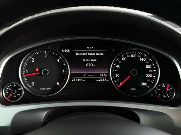 Volkswagen Touareg II с пробегом 2010 года, цена 1 770 000 рублей, 241319 км, внедорожник, Автокод Объявления