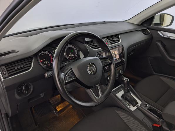 Skoda Octavia III (A7) Рестайлинг с пробегом 2020 года, цена 1 900 000 рублей, 85760 км, лифтбек, Автокод Объявления