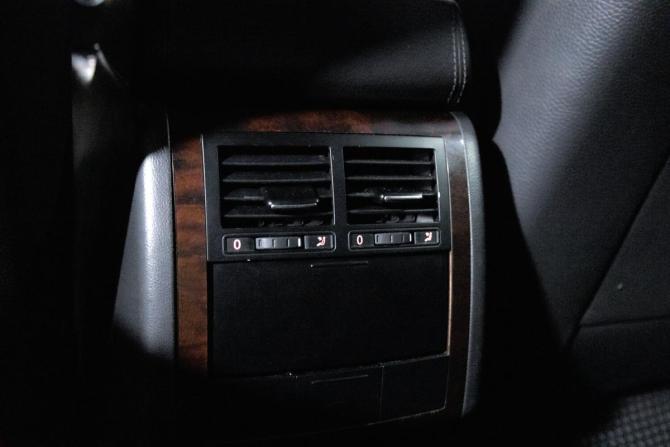 Volkswagen Touareg I Рестайлинг с пробегом 2007 года, цена 749 000 рублей, 294491 км, внедорожник, Автокод Объявления