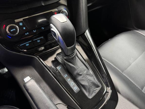 Ford Focus III с пробегом 2014 года, цена 850 000 рублей, 168191 км, хэтчбек, Автокод Объявления