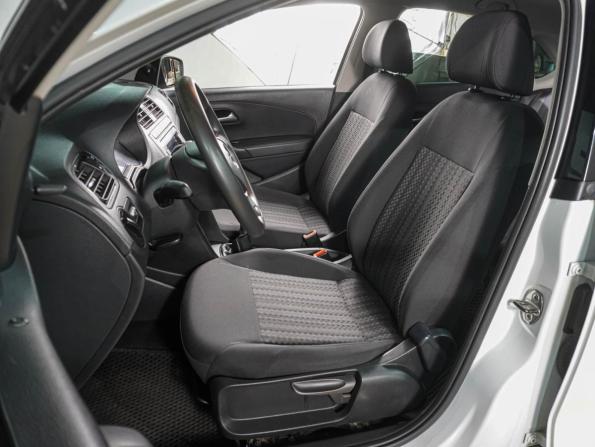 Volkswagen Polo V Рестайлинг с пробегом 2019 года, цена 1 169 000 рублей, 153423 км, седан, Автокод Объявления