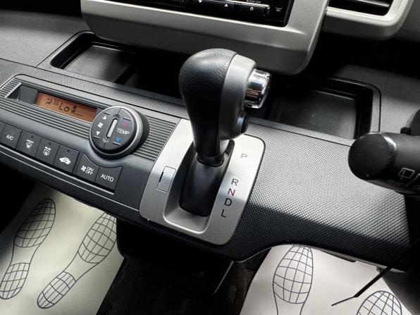 Honda Freed I Рестайлинг с пробегом 2013 года, цена 1 200 000 рублей, 114787 км, компактвэн, Автокод Объявления
