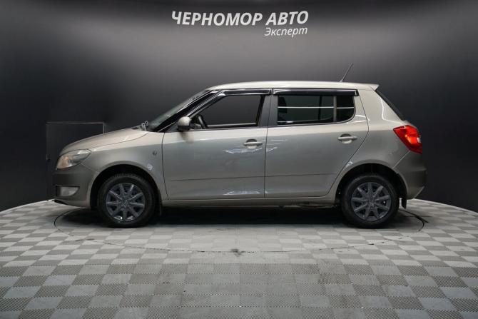 Skoda Fabia II Рестайлинг с пробегом 2013 года, цена 775 000 рублей, 222000 км, хэтчбек, Автокод Объявления