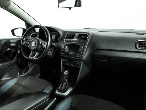 Volkswagen Polo V Рестайлинг с пробегом 2019 года, цена 1 399 777 рублей, 125625 км, седан, Автокод Объявления