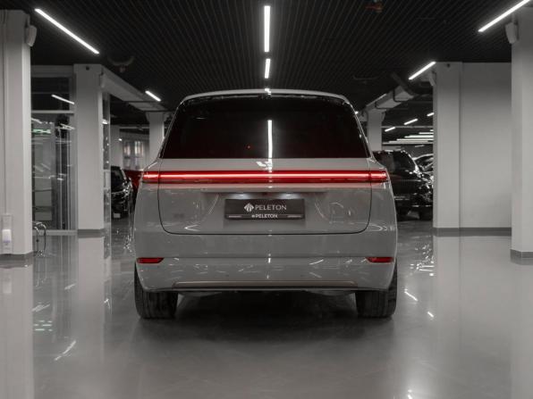 Li Auto (Lixiang) L9 I Рестайлинг с пробегом 2025 года, цена 9 300 000 рублей, 30 км, внедорожник, Автокод Объявления