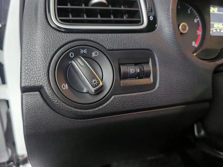 Volkswagen Polo V Рестайлинг Москва  - изображение 21