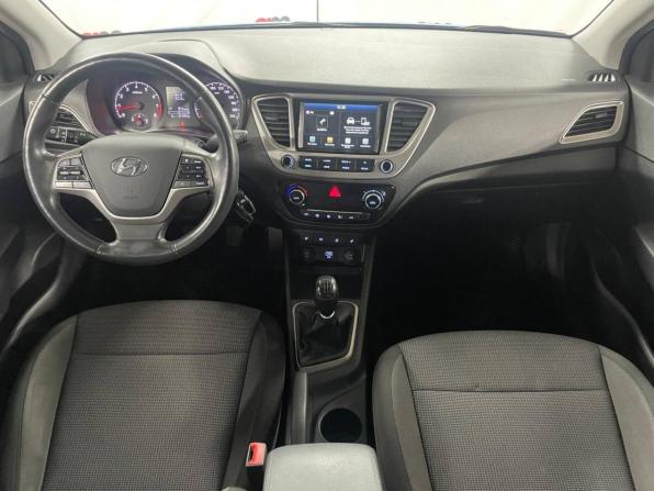 Hyundai Solaris II с пробегом 2019 года, цена 1 299 000 рублей, 120000 км, седан, Автокод Объявления