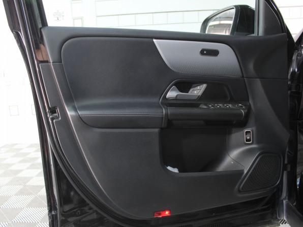 Mercedes-Benz GLB I (X247) с пробегом 2021 года, цена 3 430 000 рублей, 70390 км, внедорожник, Автокод Объявления