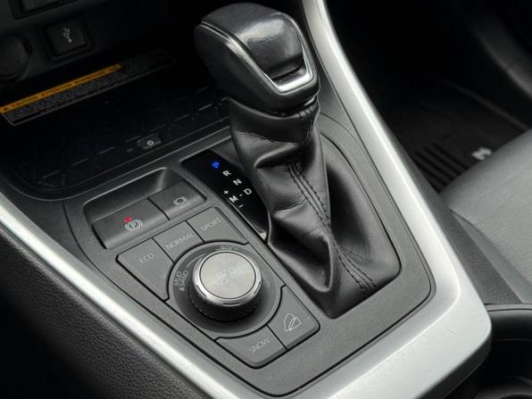 Toyota RAV4 V (XA50) с пробегом 2021 года, цена 3 799 000 рублей, 51449 км, внедорожник, Автокод Объявления