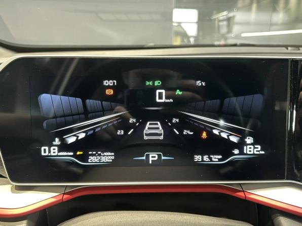 Geely Coolray I Рестайлинг с пробегом 2023 года, цена 2 100 000 рублей, 28238 км, внедорожник, Автокод Объявления