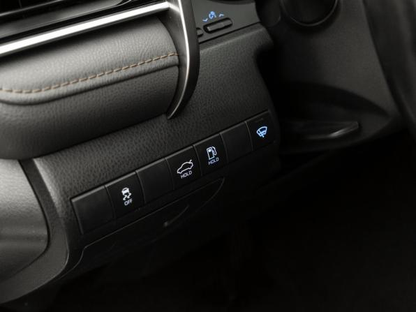 Toyota Camry VIII (XV70) с пробегом 2021 года, цена 2 060 000 рублей, 285184 км, седан, Автокод Объявления
