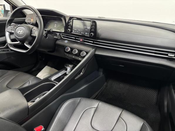Hyundai Elantra VII (CN7) Рестайлинг с пробегом 2023 года, цена 2 090 000 рублей, 46159 км, седан, Автокод Объявления