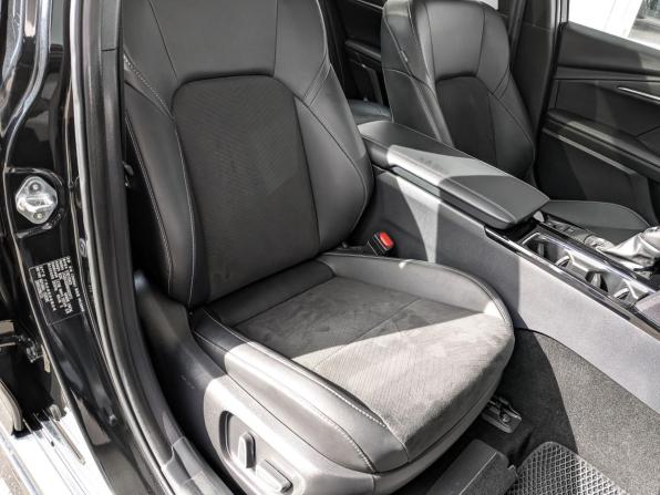 Toyota Camry IX (XV80) China Market с пробегом 2024 года, цена 3 825 000 рублей, 18224 км, седан, Автокод Объявления