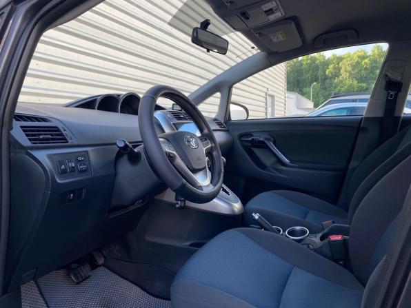 Toyota Verso I Рестайлинг с пробегом 2013 года, цена 1 369 000 рублей, 148021 км, компактвэн, Автокод Объявления