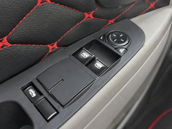 Lada (ВАЗ) Priora I с пробегом 2011 года, цена 329 000 рублей, 295567 км, седан, Автокод Объявления