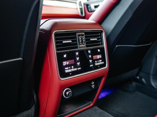 Porsche Cayenne III с пробегом 2022 года, цена 9 500 000 рублей, 45000 км, внедорожник, Автокод Объявления
