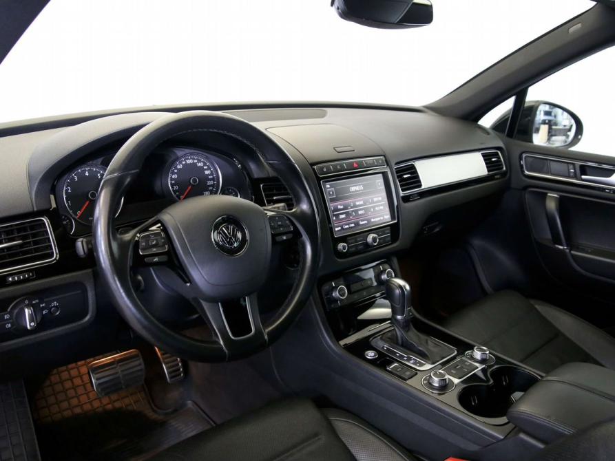 Volkswagen Touareg II Рестайлинг Санкт-Петербург  - изображение 17