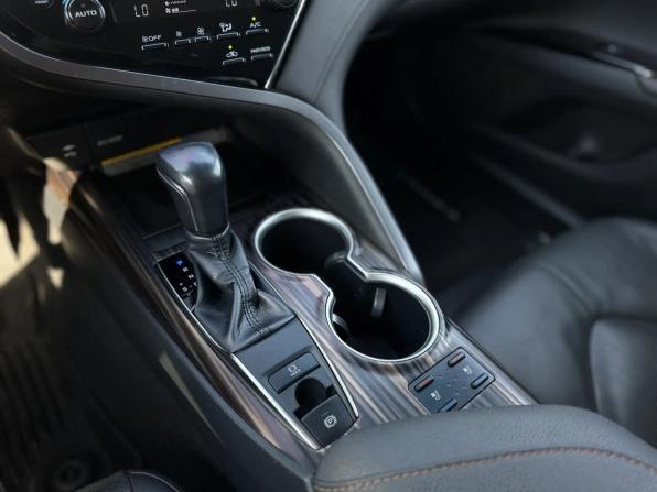 Toyota Camry VIII (XV70) с пробегом 2018 года, цена 2 839 000 рублей, 91627 км, седан, Автокод Объявления