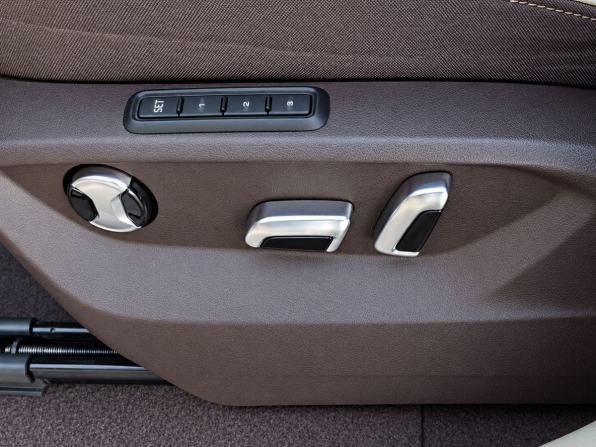 Volkswagen Tavendor I с пробегом 2024 года, цена 4 990 000 рублей, 72000 км, внедорожник, Автокод Объявления