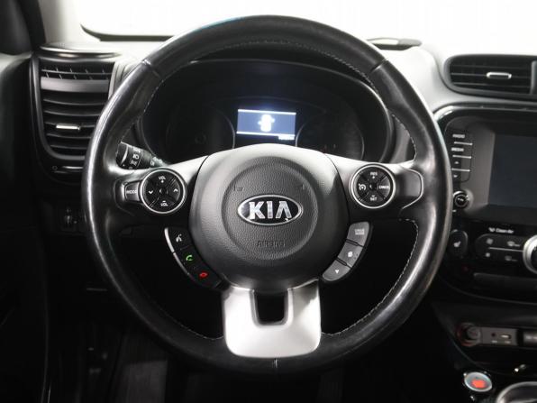 Kia Soul II Рестайлинг с пробегом 2017 года, цена 1 623 000 рублей, 75790 км, хэтчбек, Автокод Объявления