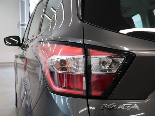 Ford Kuga II Рестайлинг с пробегом 2017 года, цена 1 590 100 рублей, 96365 км, внедорожник, Автокод Объявления