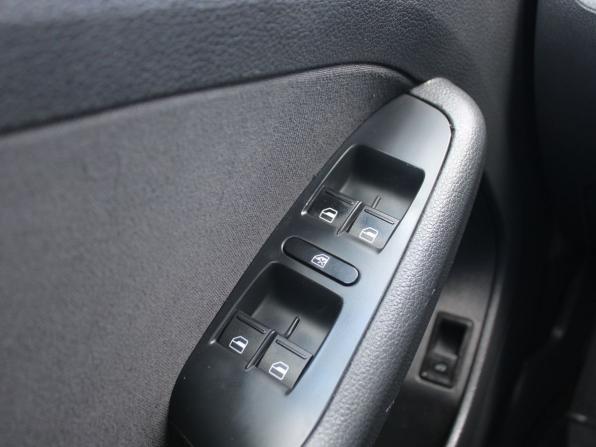 Volkswagen Jetta VI с пробегом 2013 года, цена 899 000 рублей, 175188 км, седан, Автокод Объявления
