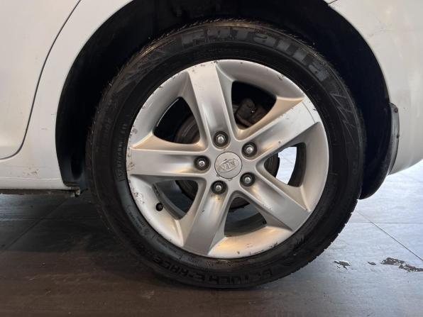 Kia Ceed I Рестайлинг с пробегом 2011 года, цена 670 000 рублей, 215792 км, хэтчбек, Автокод Объявления