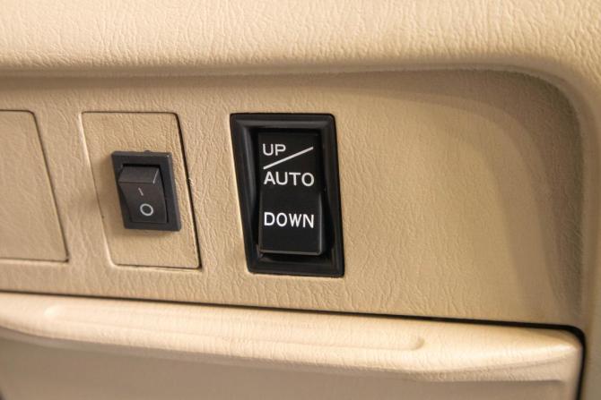 Toyota Vista V (V50) с пробегом 2000 года, цена 579 000 рублей, 300000 км, седан, Автокод Объявления