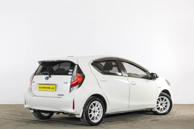 Toyota Aqua I Рестайлинг с пробегом 2017 года, цена 1 289 000 рублей, 165000 км, хэтчбек, Автокод Объявления