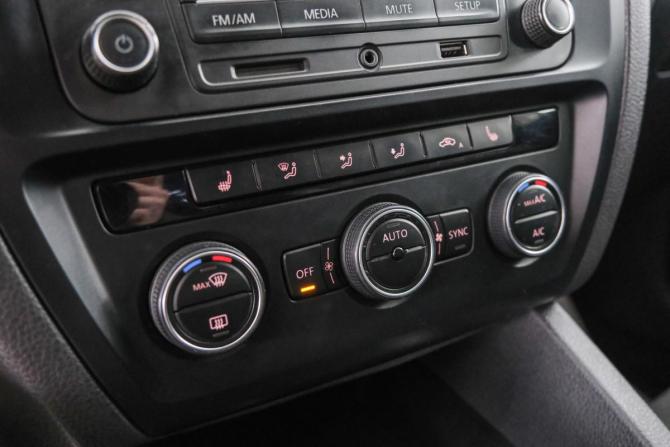 Volkswagen Jetta VI Рестайлинг с пробегом 2016 года, цена 949 000 рублей, 180000 км, седан, Автокод Объявления
