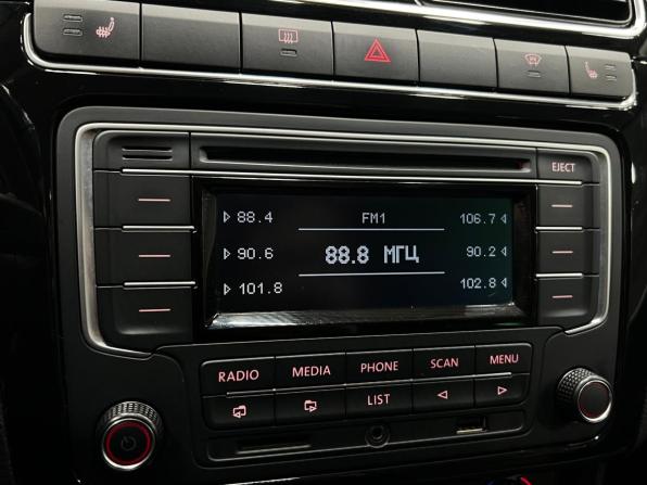 Volkswagen Polo V с пробегом 2014 года, цена 1 030 000 рублей, 107281 км, седан, Автокод Объявления