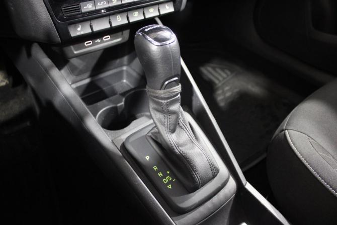 Skoda Rapid II с пробегом 2021 года, цена 1 749 000 рублей, 59284 км, лифтбек, Автокод Объявления