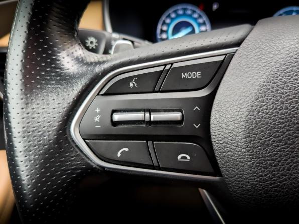 Hyundai Santa Fe IV Рестайлинг с пробегом 2022 года, цена 3 990 000 рублей, 28562 км, внедорожник, Автокод Объявления